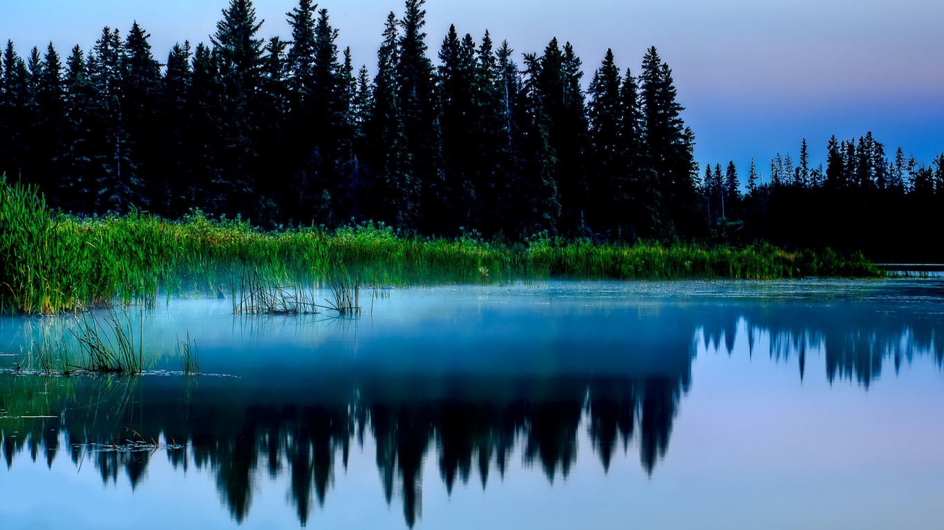 Beautiful Lake Reflection Landscape for 1366 x 768 HDTV resolution