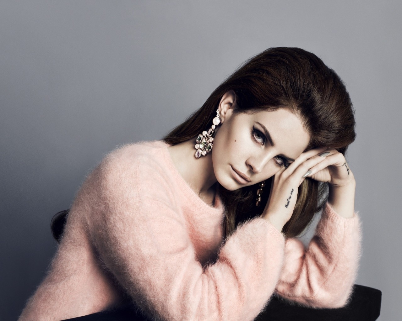 Beautiful Lana Del Rey for 1280 x 1024 resolution