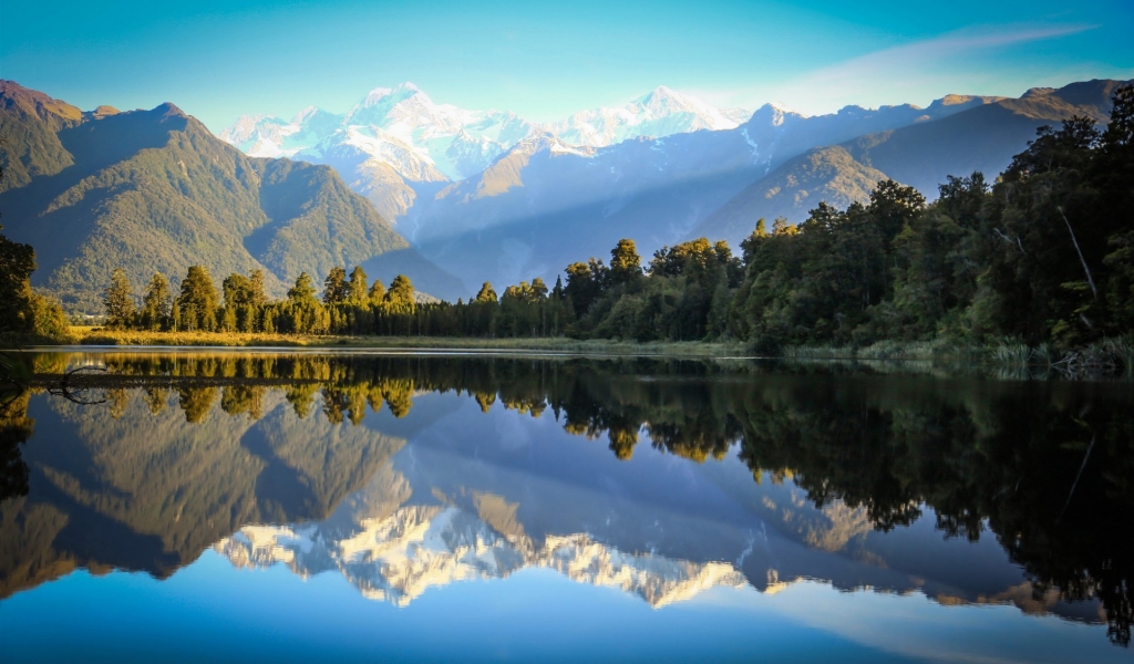 Beautiful Landscape Reflection for 1024 x 600 widescreen resolution