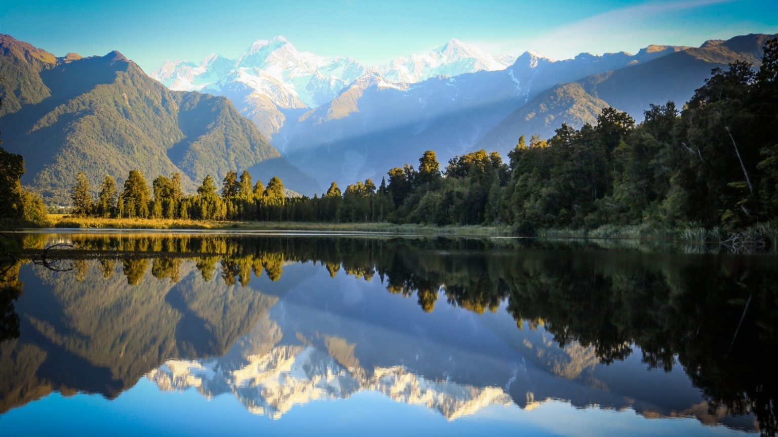 Beautiful Landscape Reflection for 1536 x 864 HDTV resolution