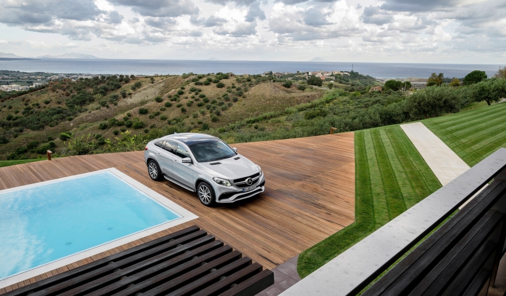 Beautiful Mercedes-AMG GLE 63 Coupe for 1024 x 600 widescreen resolution