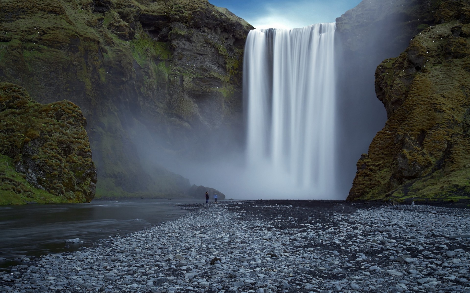 Beautiful Natural Waterfall for 1920 x 1200 widescreen resolution