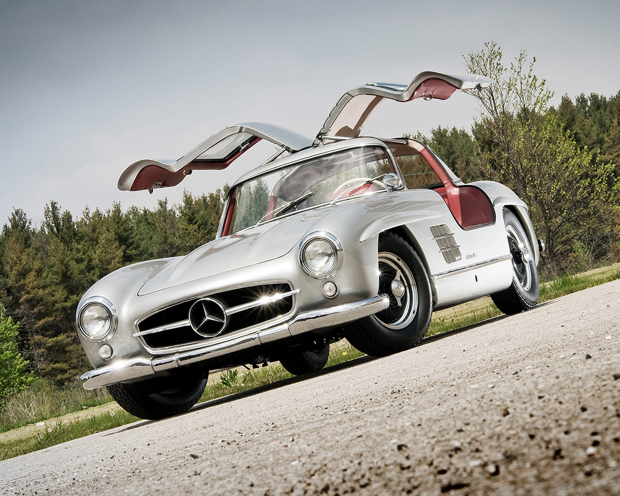 Beautiful Old Mercedes 300SL for 1280 x 1024 resolution