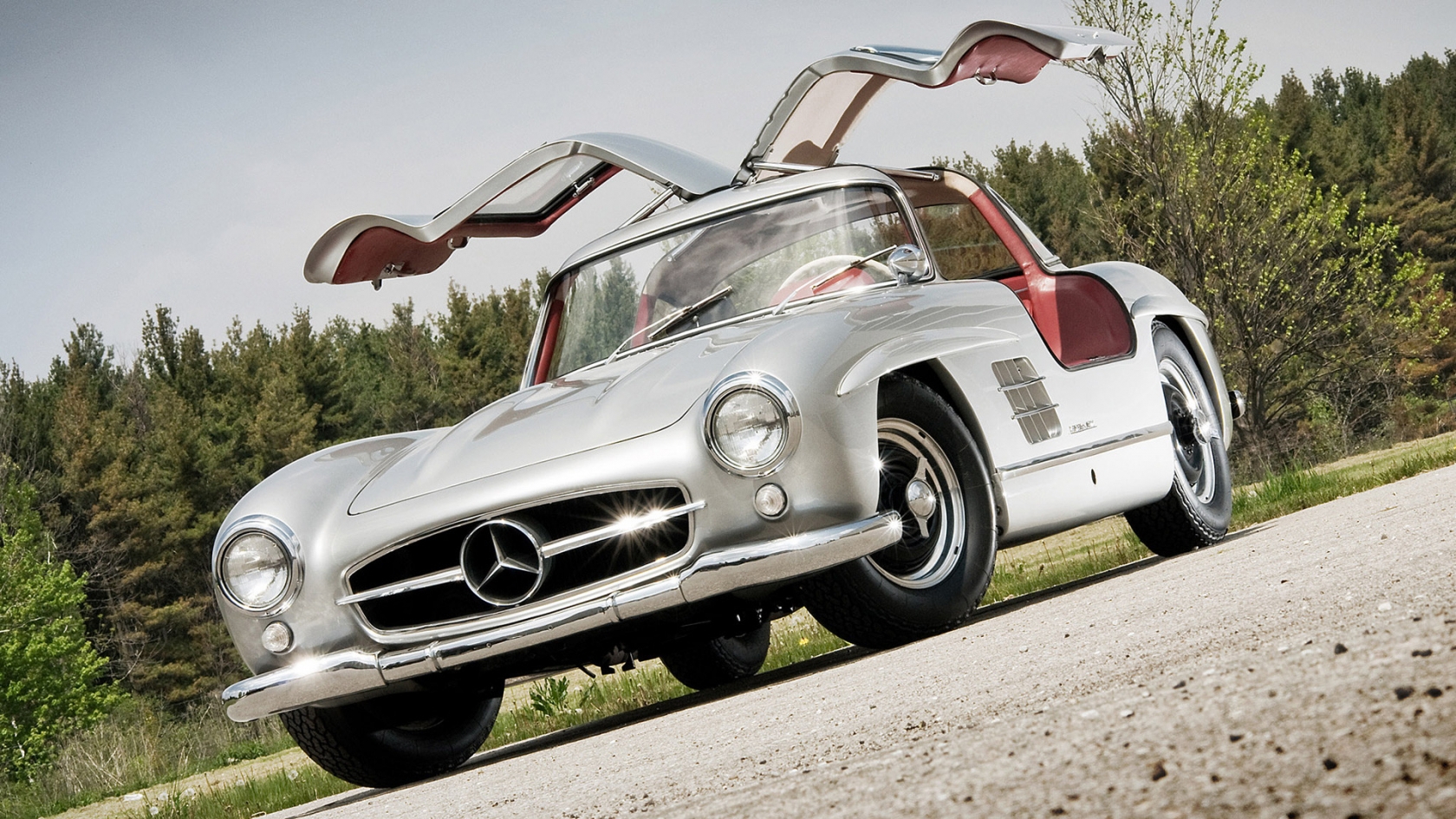 Beautiful Old Mercedes 300SL for 1680 x 945 HDTV resolution