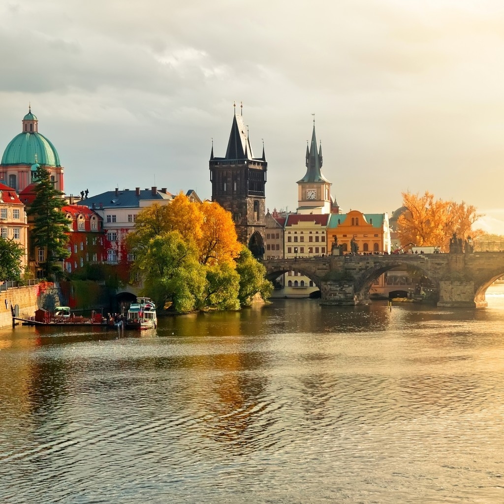 Beautiful Prague Corner for 1024 x 1024 iPad resolution