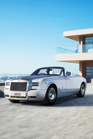 Beautiful Rolls Royce Coupe for 320 x 480 iPhone resolution