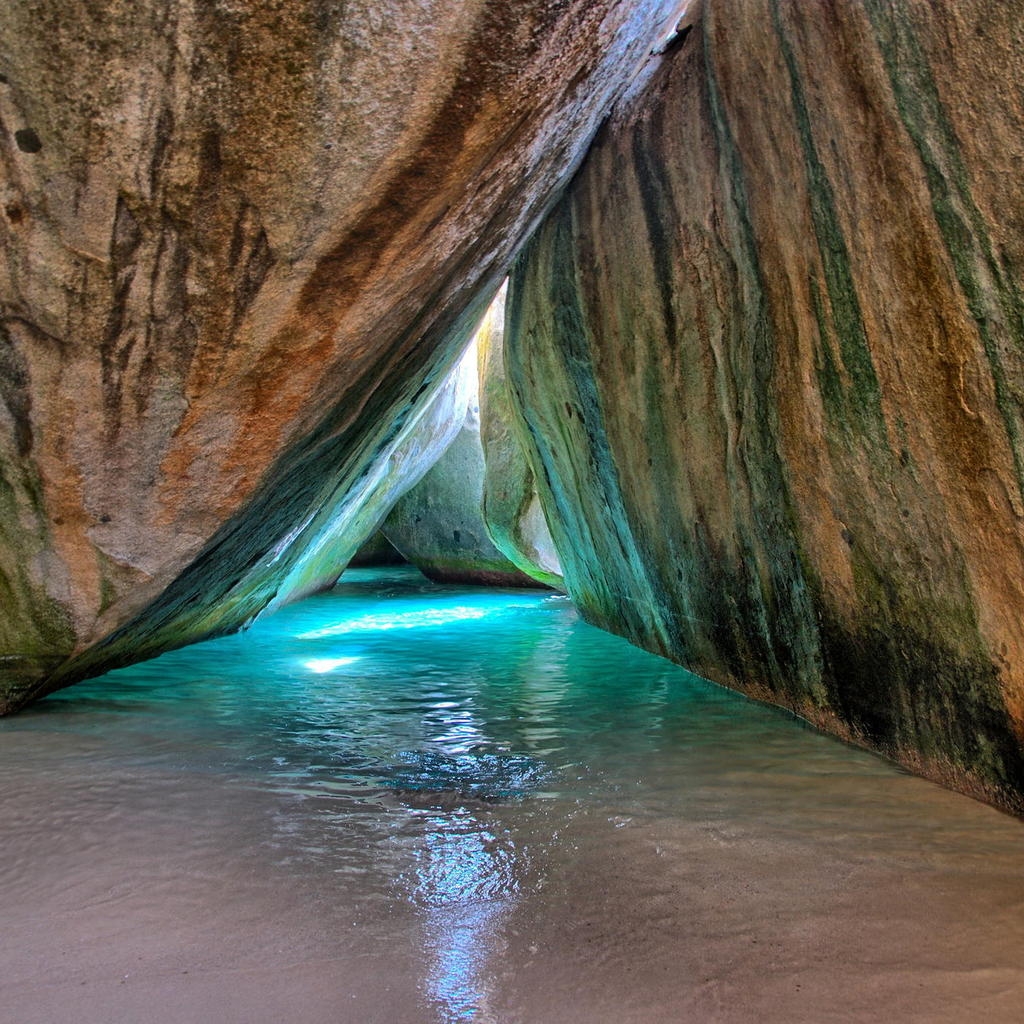 Beautiful Sea Caves for 1024 x 1024 iPad resolution
