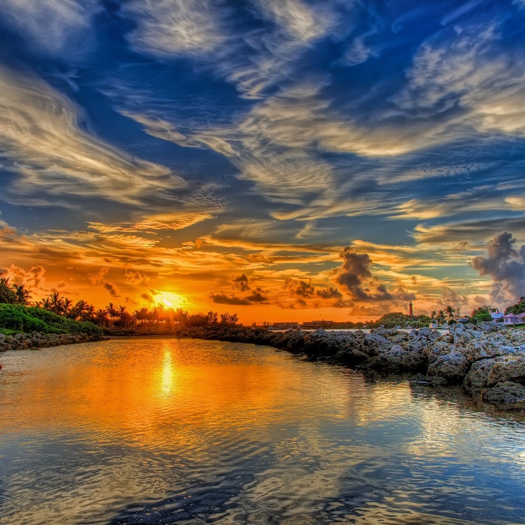 Beautiful Sunset Reflection for 1024 x 1024 iPad resolution