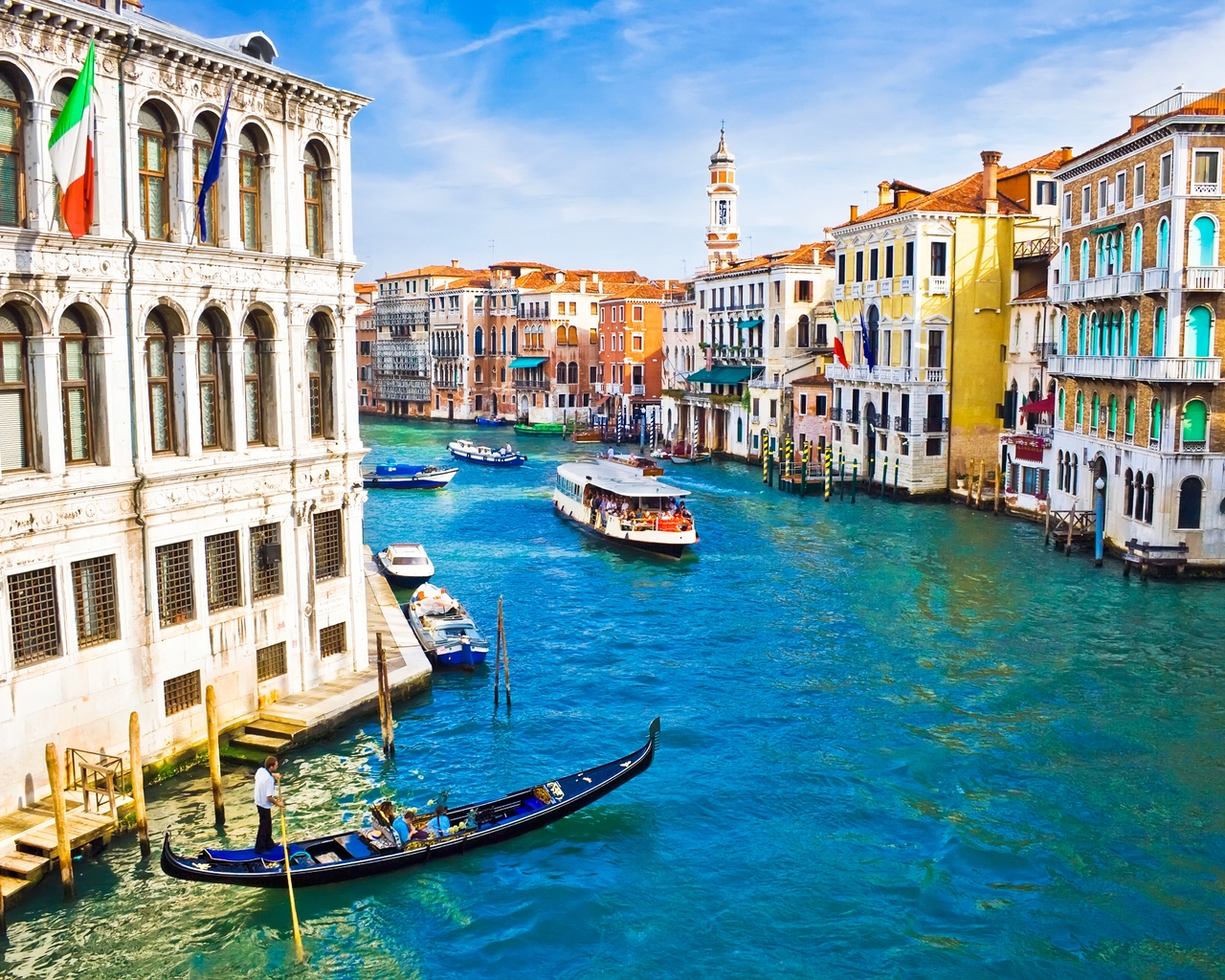 Beautiful Venice Canal for 1280 x 1024 resolution