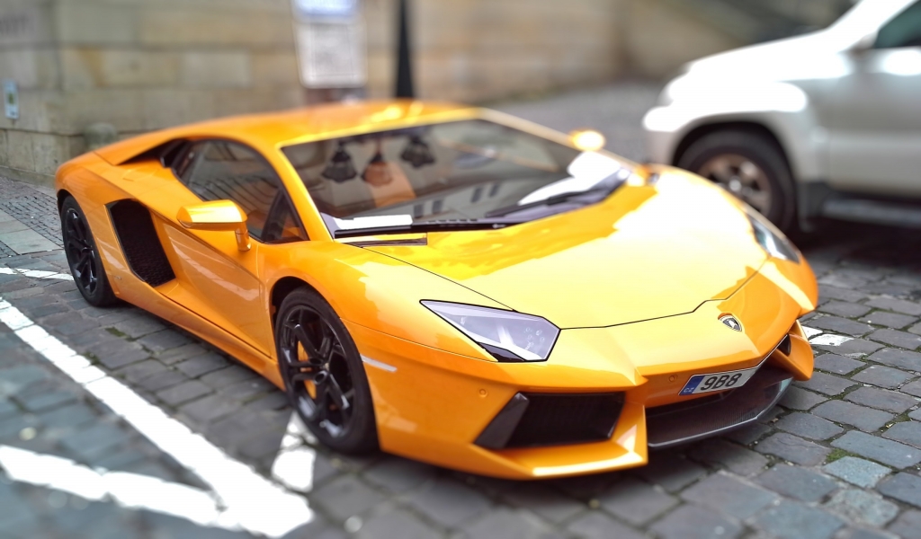 Beautiful Yellow Lamborghini for 1024 x 600 widescreen resolution