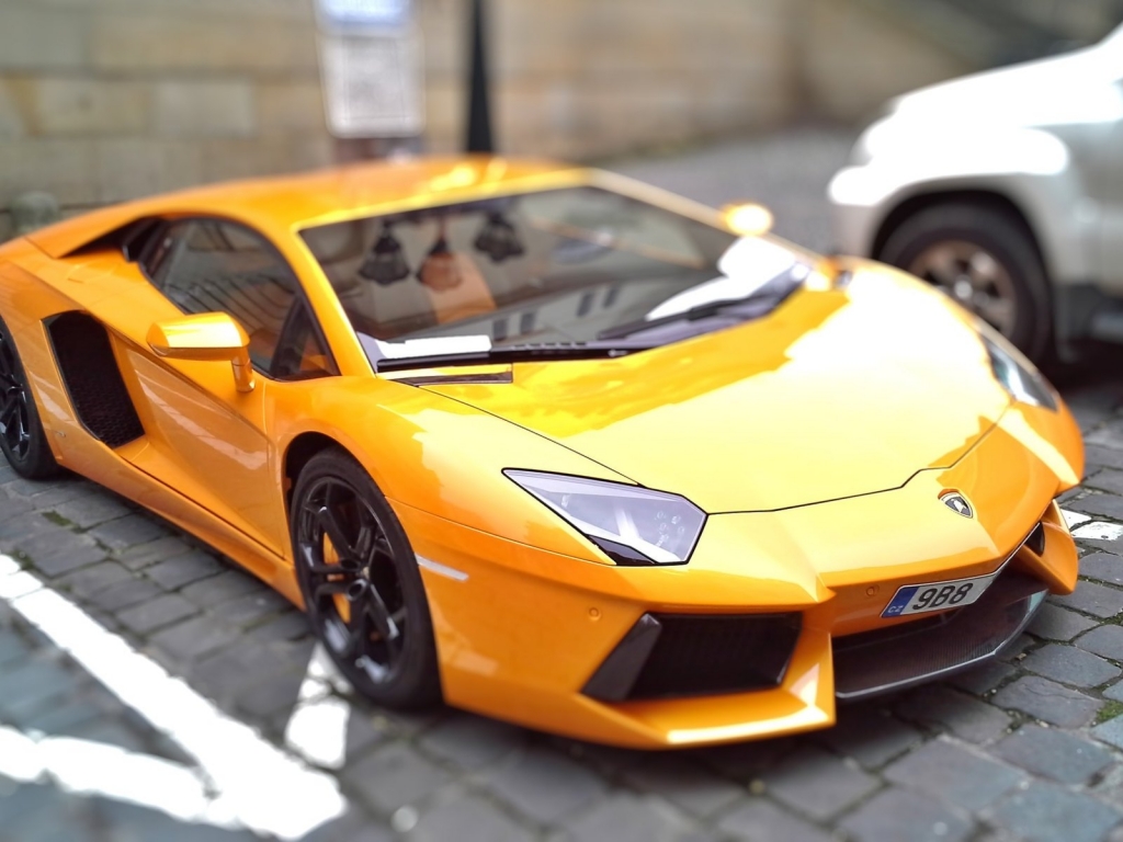 Beautiful Yellow Lamborghini for 1024 x 768 resolution