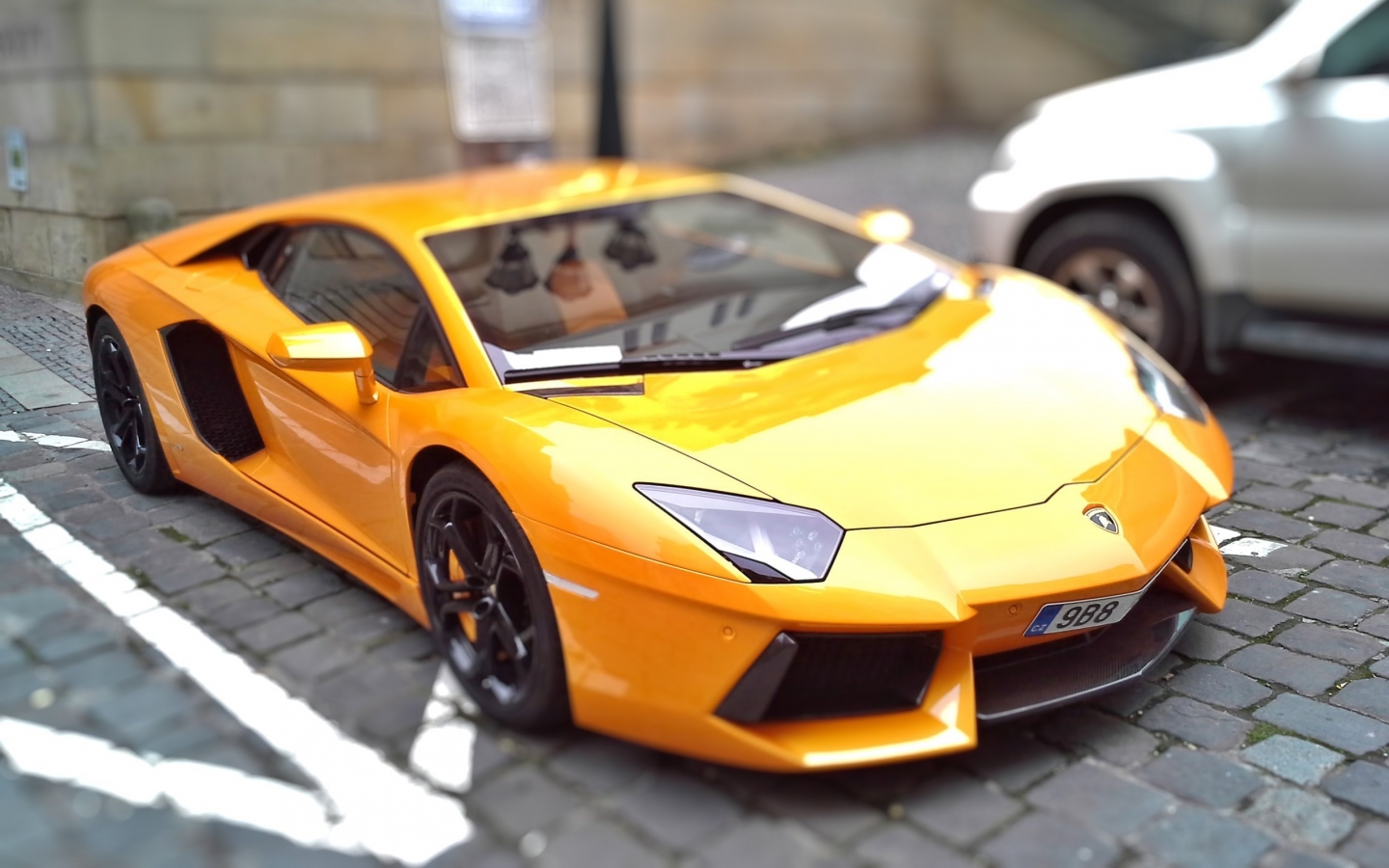 Beautiful Yellow Lamborghini for 1440 x 900 widescreen resolution