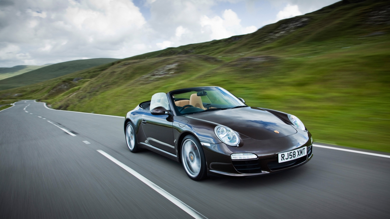 Beautifull 911 Porsche for 1366 x 768 HDTV resolution