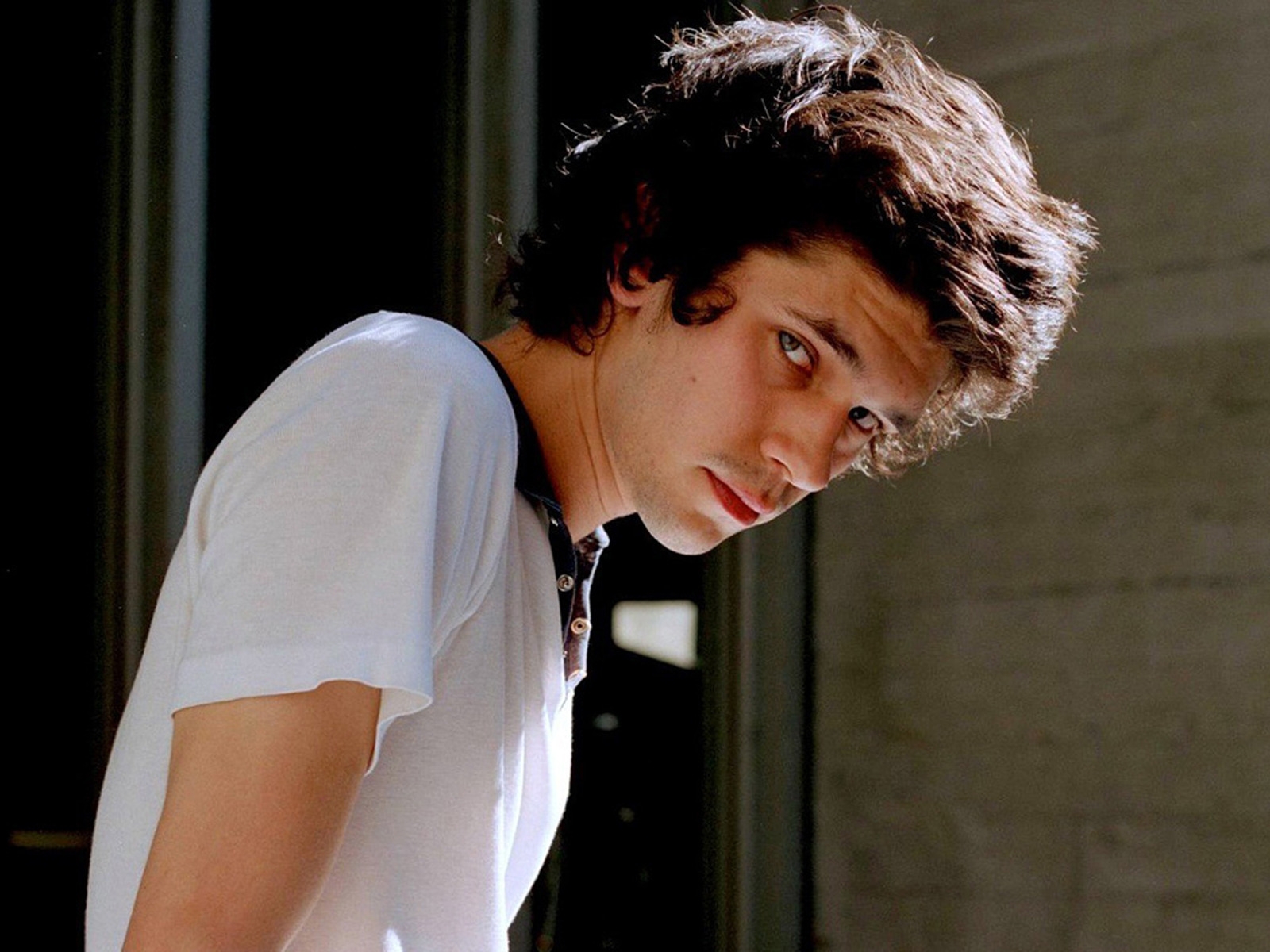 Ben Whishaw for 1600 x 1200 resolution