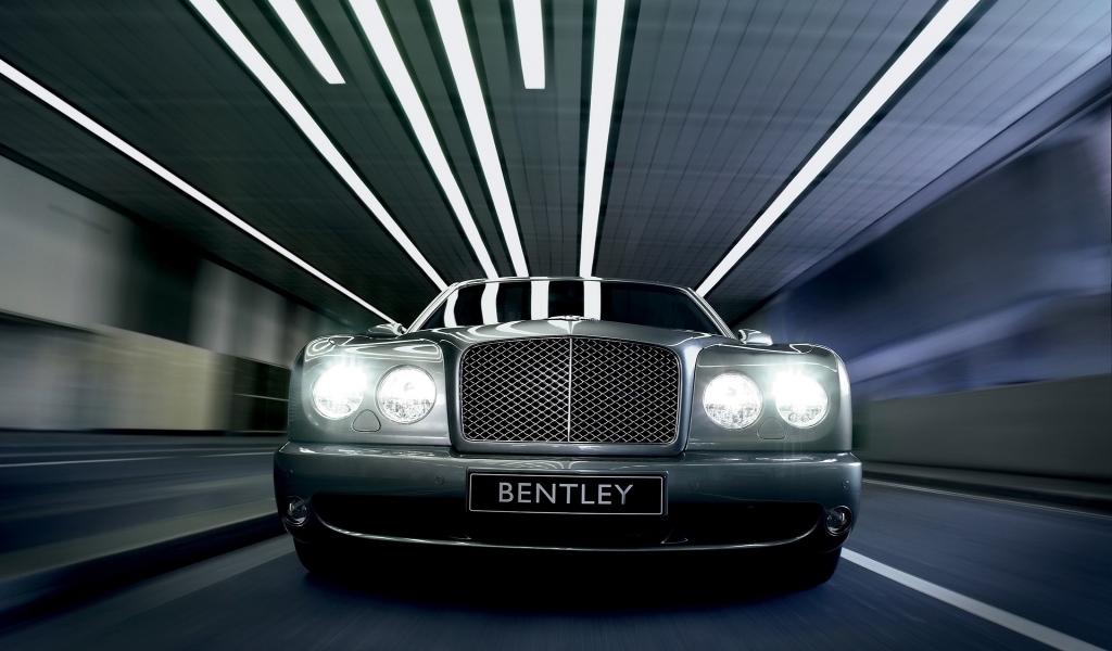 Bentley Arnage Front 2007 for 1024 x 600 widescreen resolution