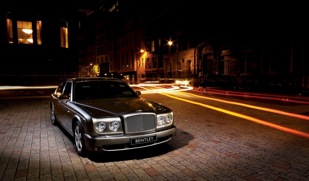 Bentley Arnage Front Angle 2007 for 1024 x 600 widescreen resolution