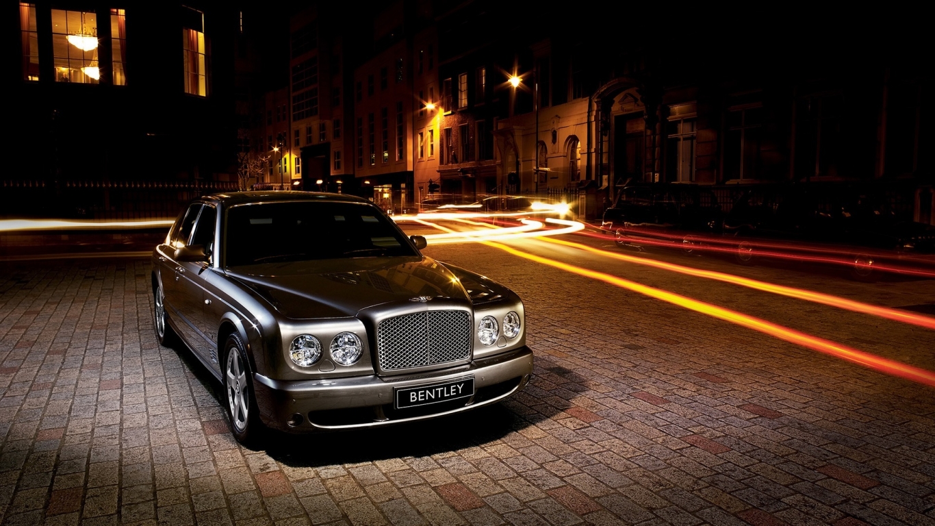 Bentley Arnage Front Angle 2007 for 1366 x 768 HDTV resolution