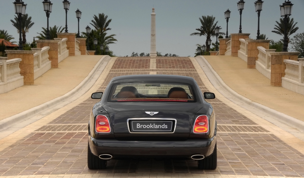 Bentley Brooklands Rear 2008 for 1024 x 600 widescreen resolution