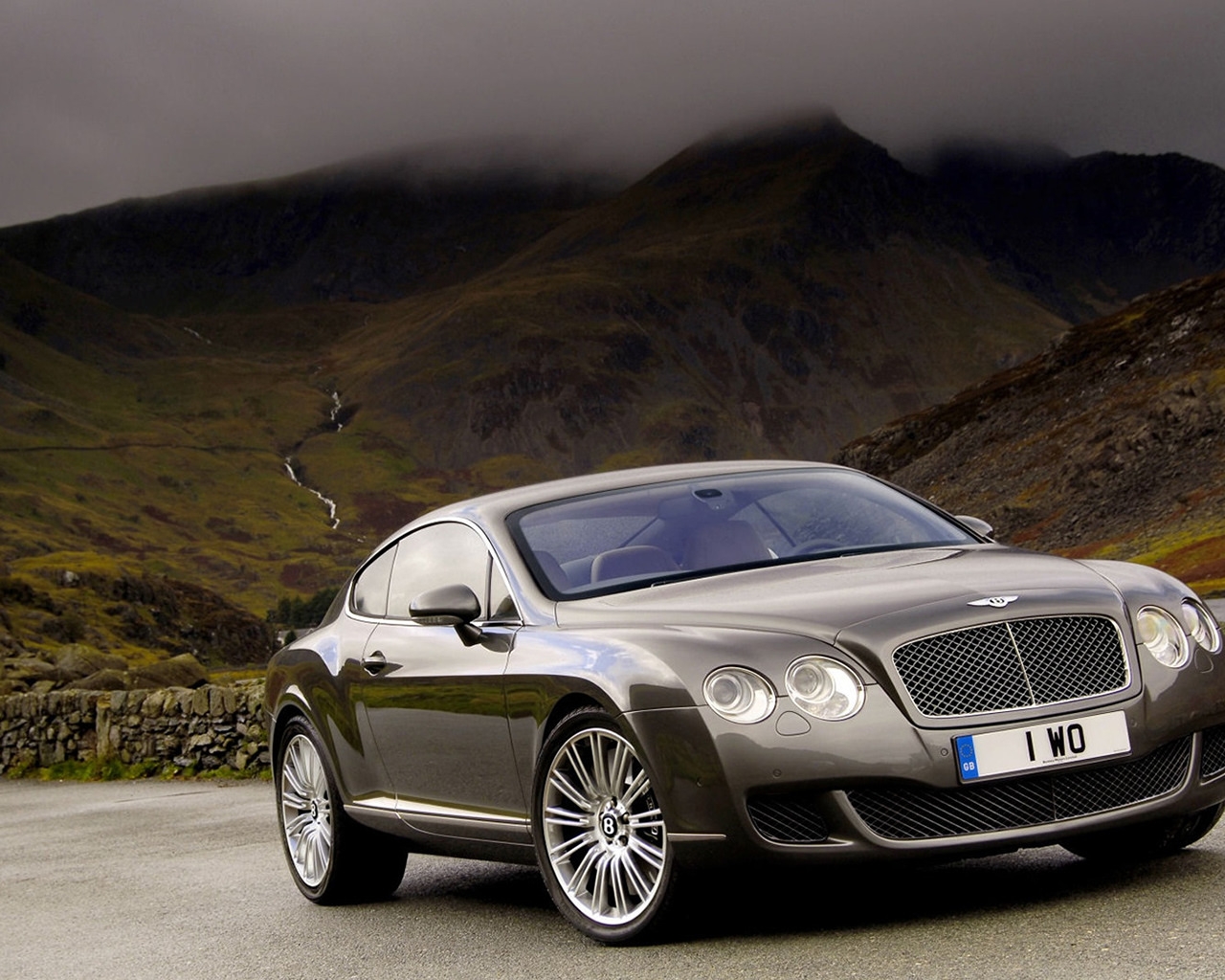 Bentley Continental Front Angle for 1280 x 1024 resolution