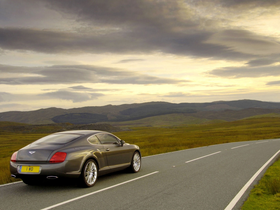 Bentley Continental GT for 1152 x 864 resolution