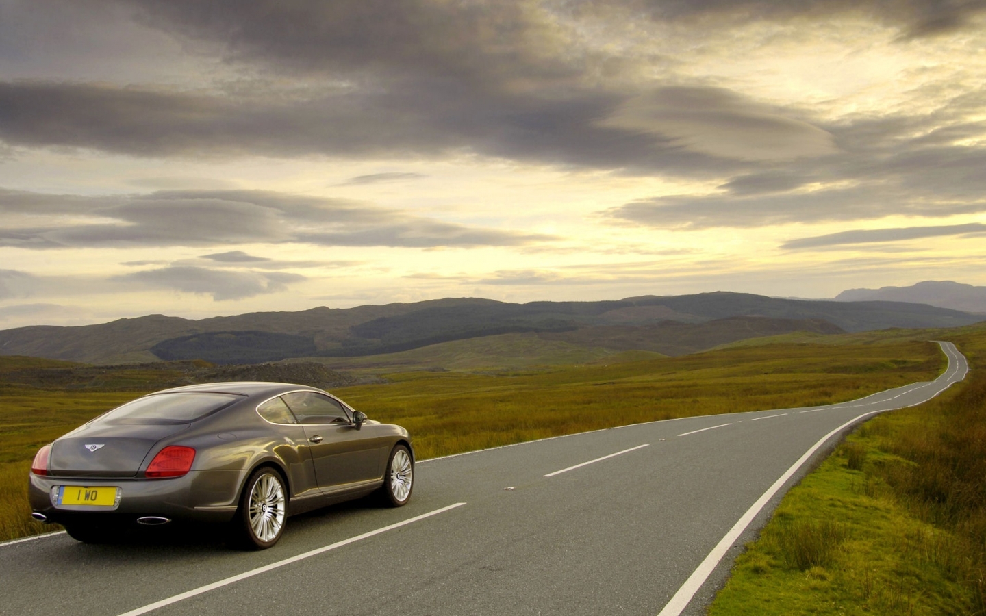 Bentley Continental GT for 1440 x 900 widescreen resolution