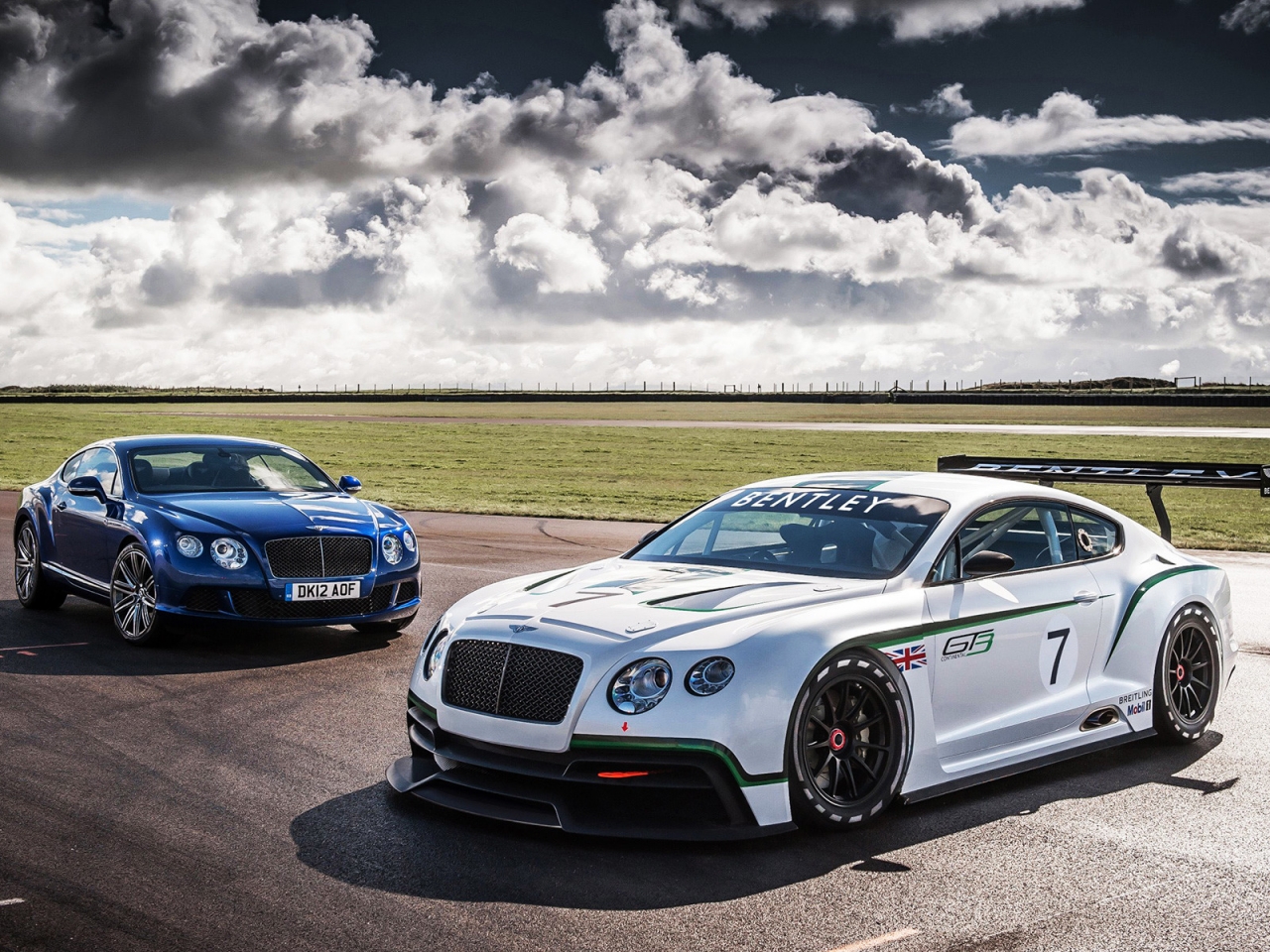 Bentley Continental GT3 Racer for 1280 x 960 resolution