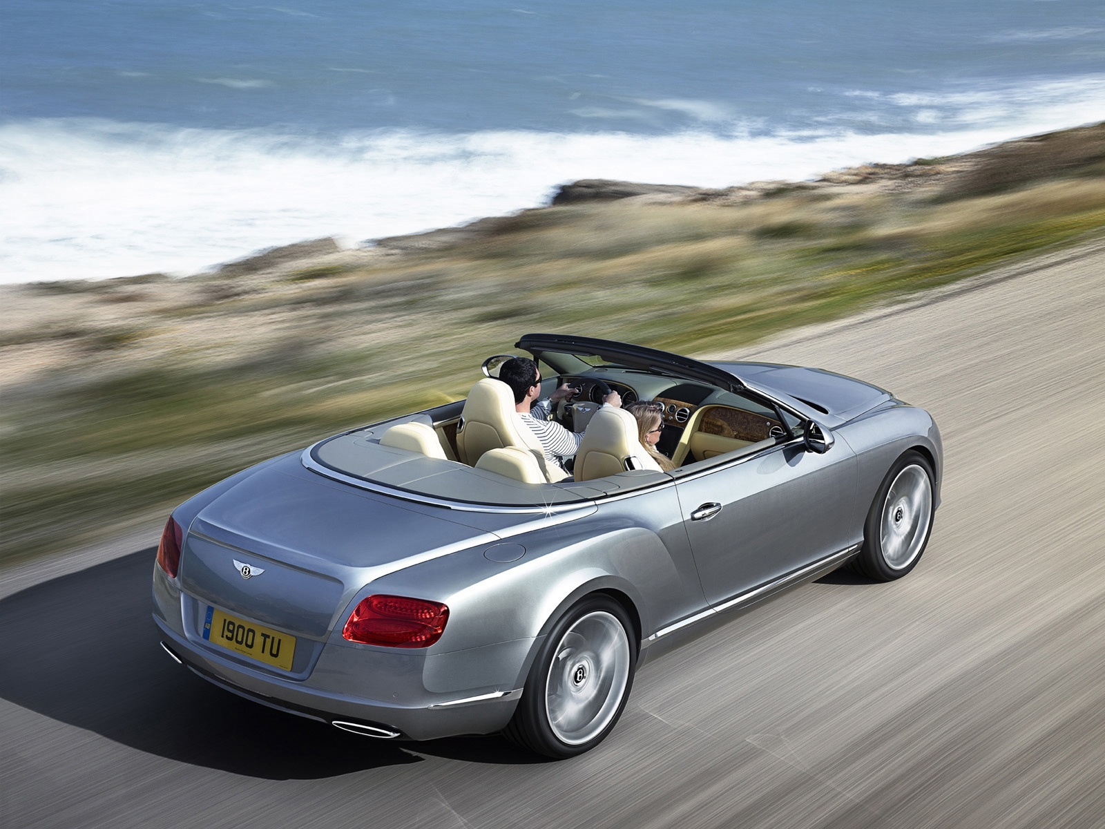 Bentley Continental GTC Speed for 1600 x 1200 resolution
