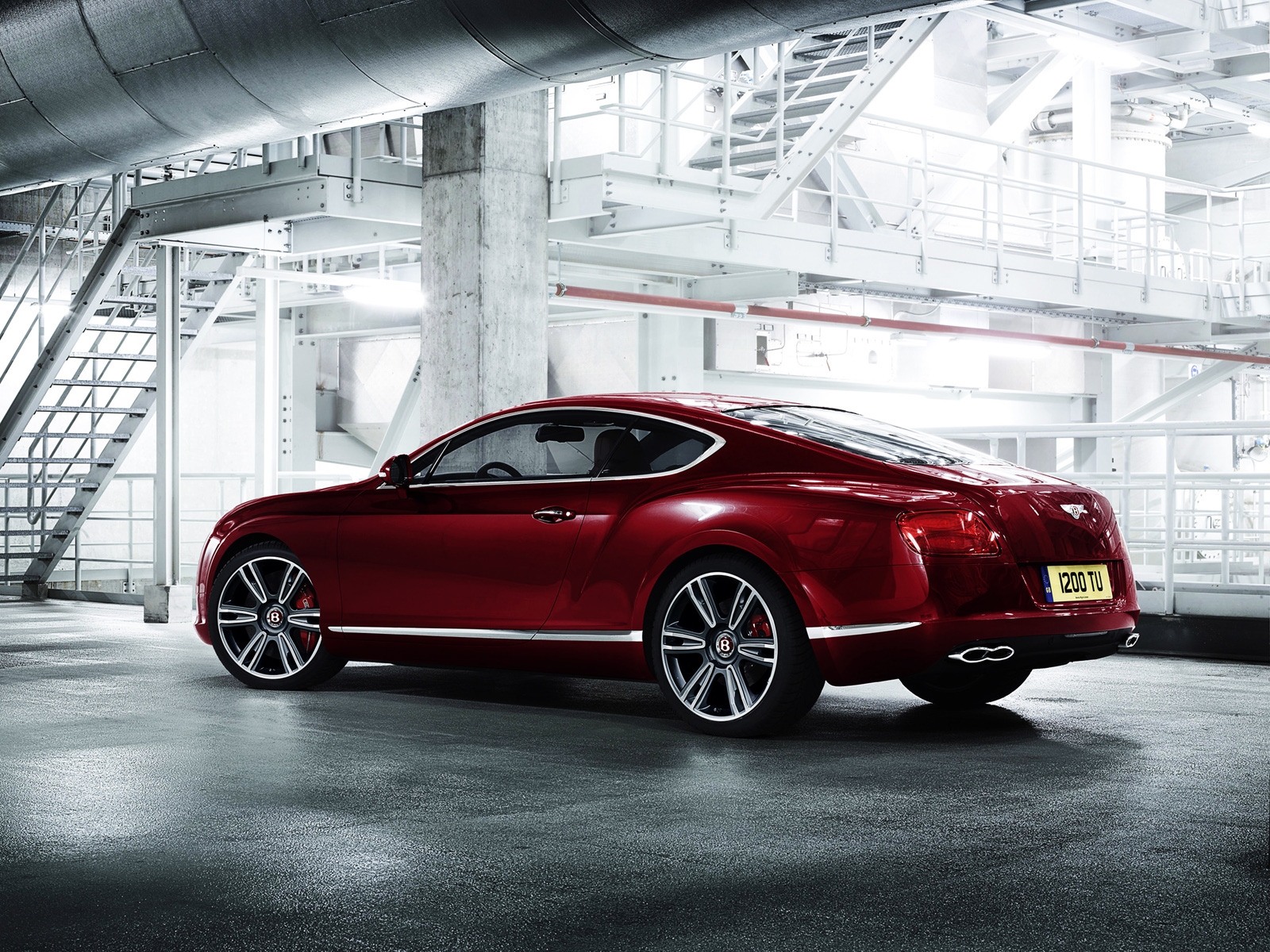 Bentley Continental V8 Side View for 1600 x 1200 resolution