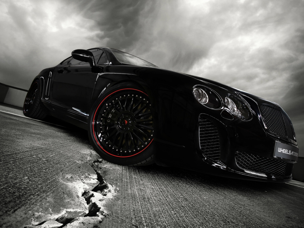 Bentley Coupe for 1280 x 960 resolution