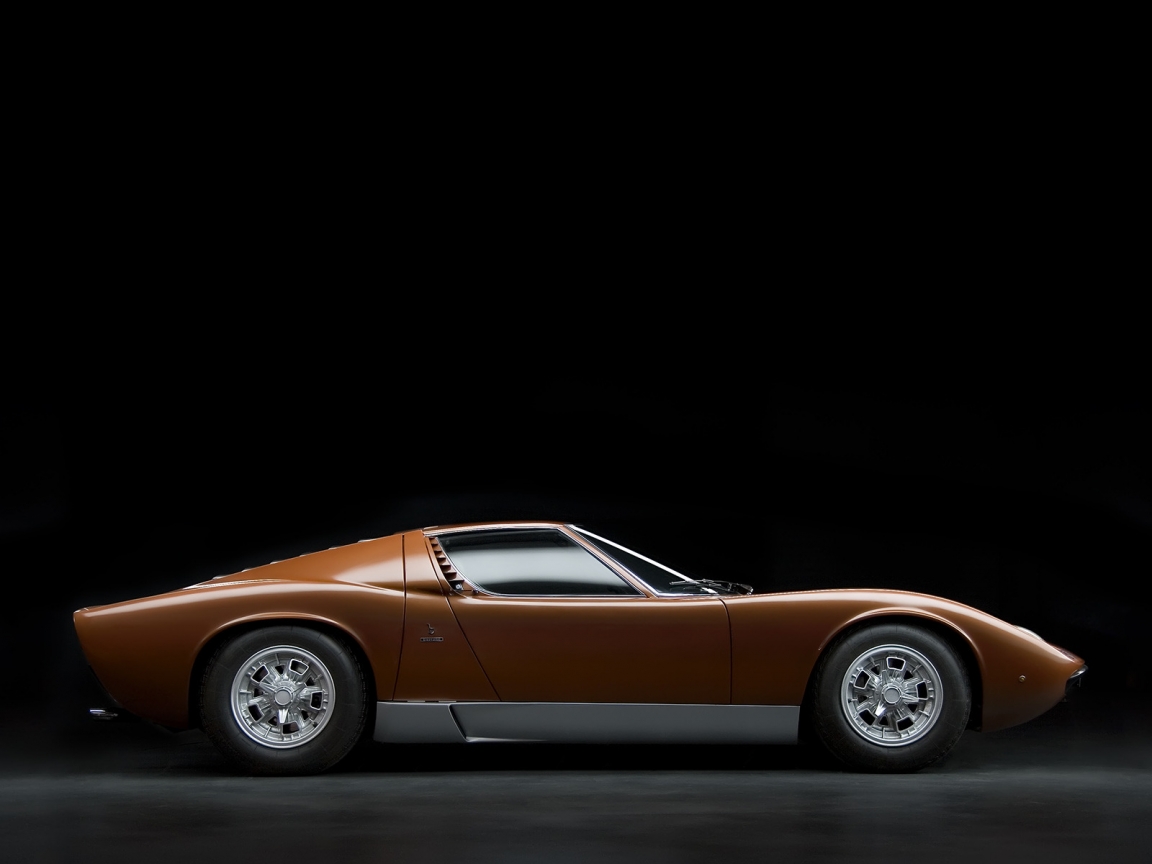 Bertone Lamborghini Miura P400 for 1152 x 864 resolution