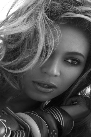 Beyonce Monochrome for 320 x 480 iPhone resolution