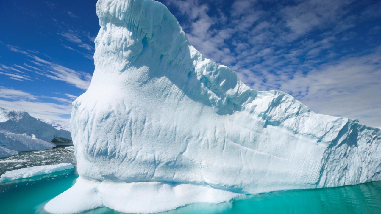 Big Iceberg for 1280 x 720 HDTV 720p resolution