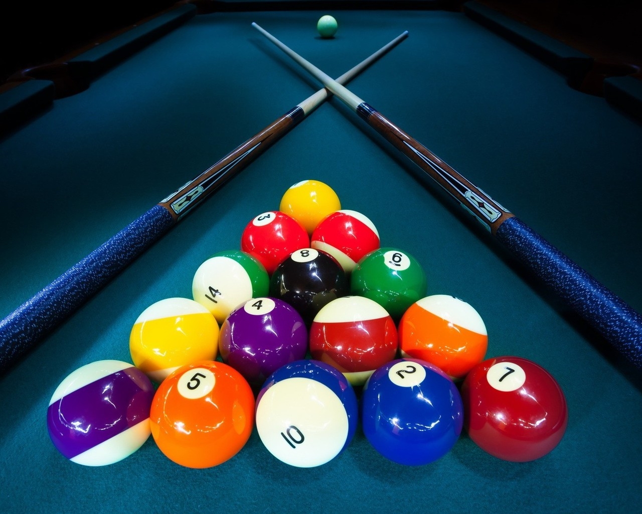 Billiards Game Table for 1280 x 1024 resolution