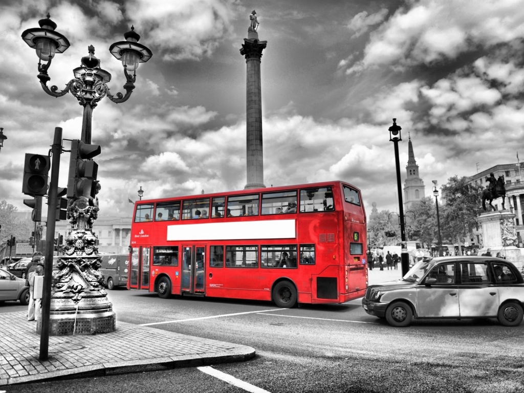 Black and White London for 1024 x 768 resolution