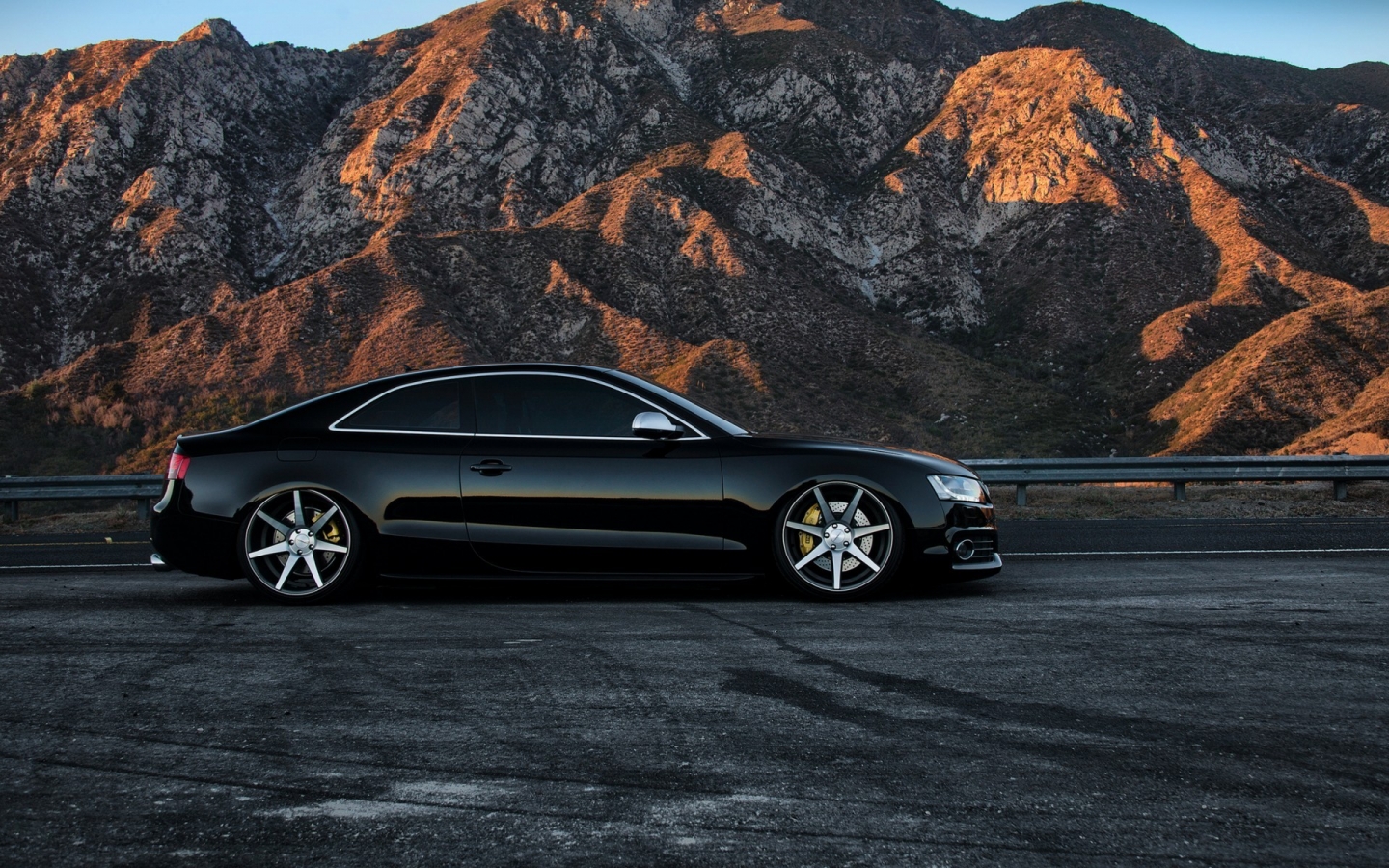 Black Audi RS5 for 1440 x 900 widescreen resolution
