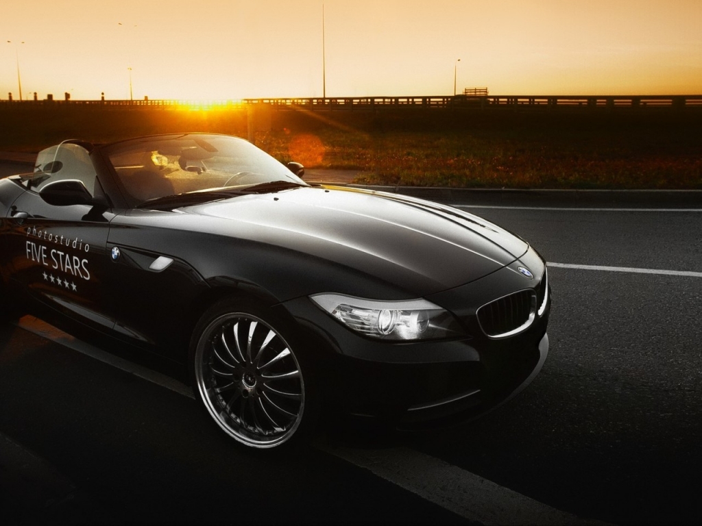 Black BMW Z4 Roadster for 1024 x 768 resolution
