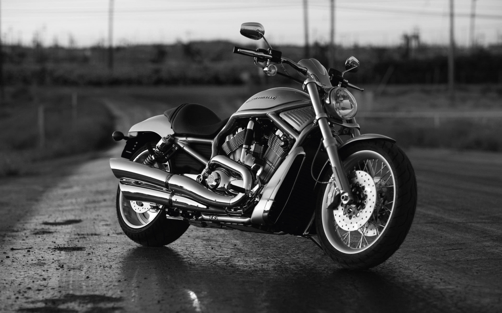 Black Harley Davidson for 1680 x 1050 widescreen resolution