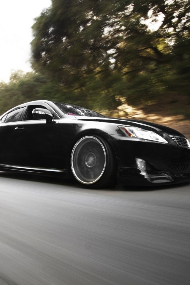 Black Lexus IS 250 for 640 x 960 iPhone 4 resolution