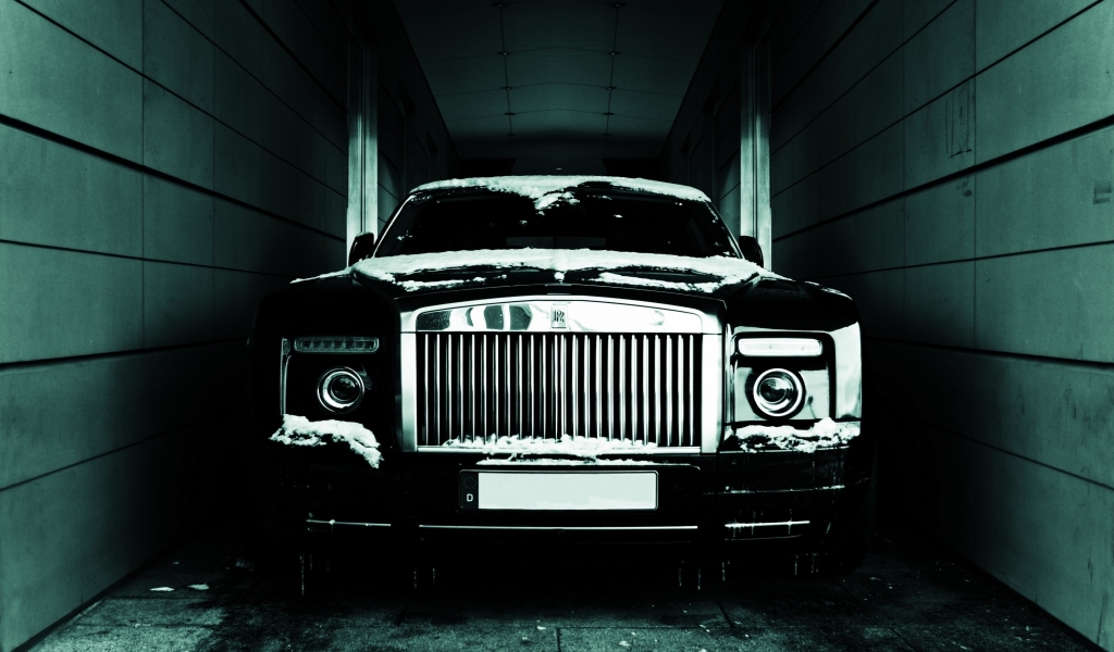 Black Rolls Royce Phantom Coupe for 1024 x 600 widescreen resolution