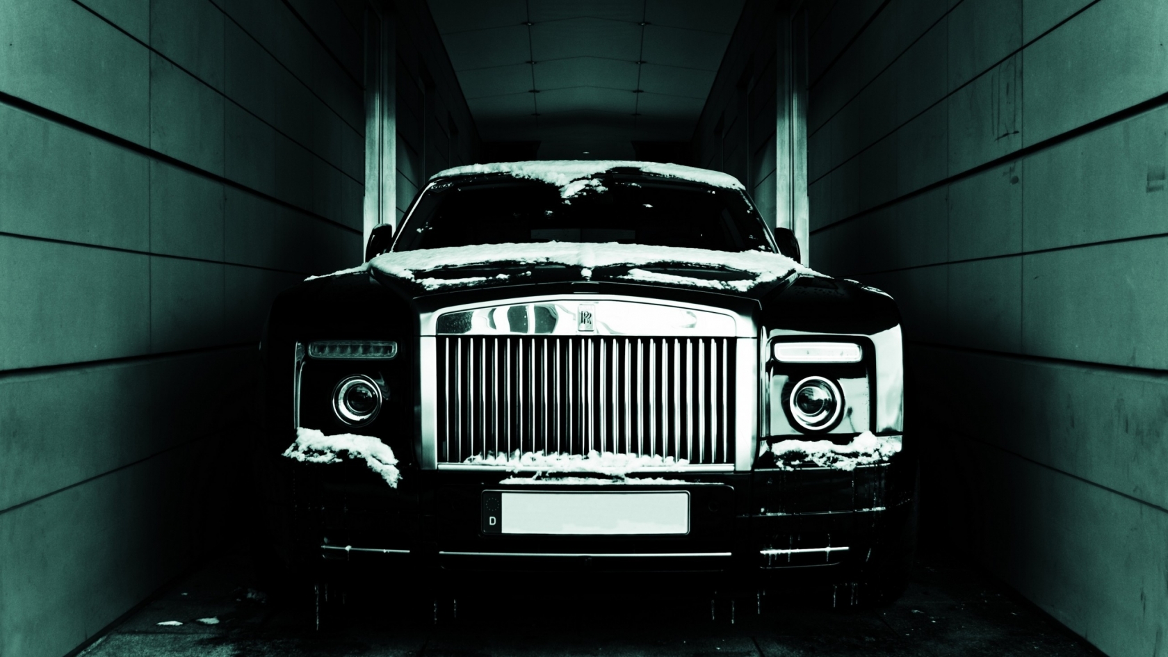 Black Rolls Royce Phantom Coupe for 1680 x 945 HDTV resolution