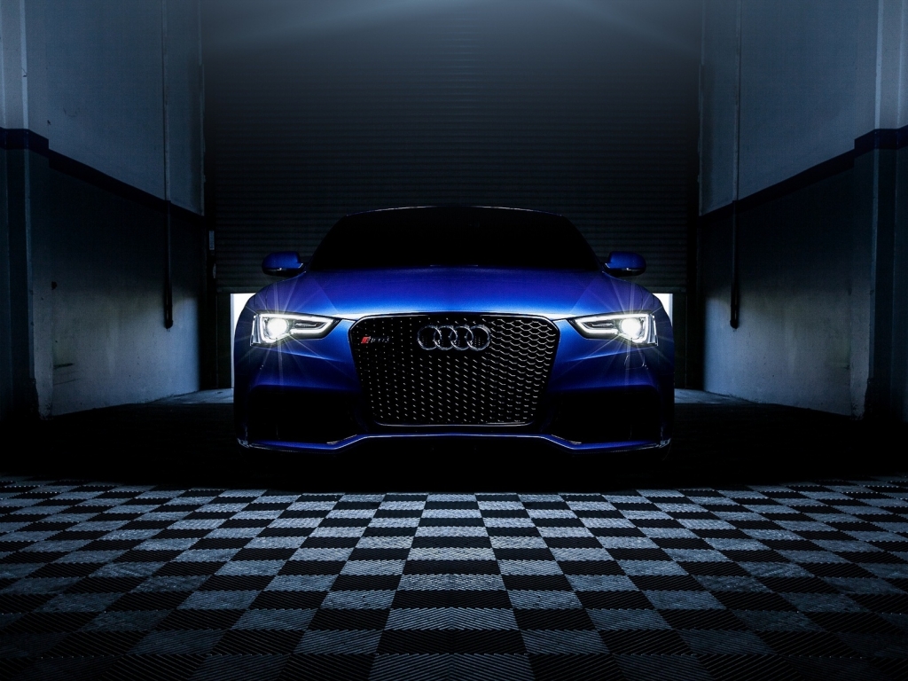 Blue Audi RS5 for 1024 x 768 resolution