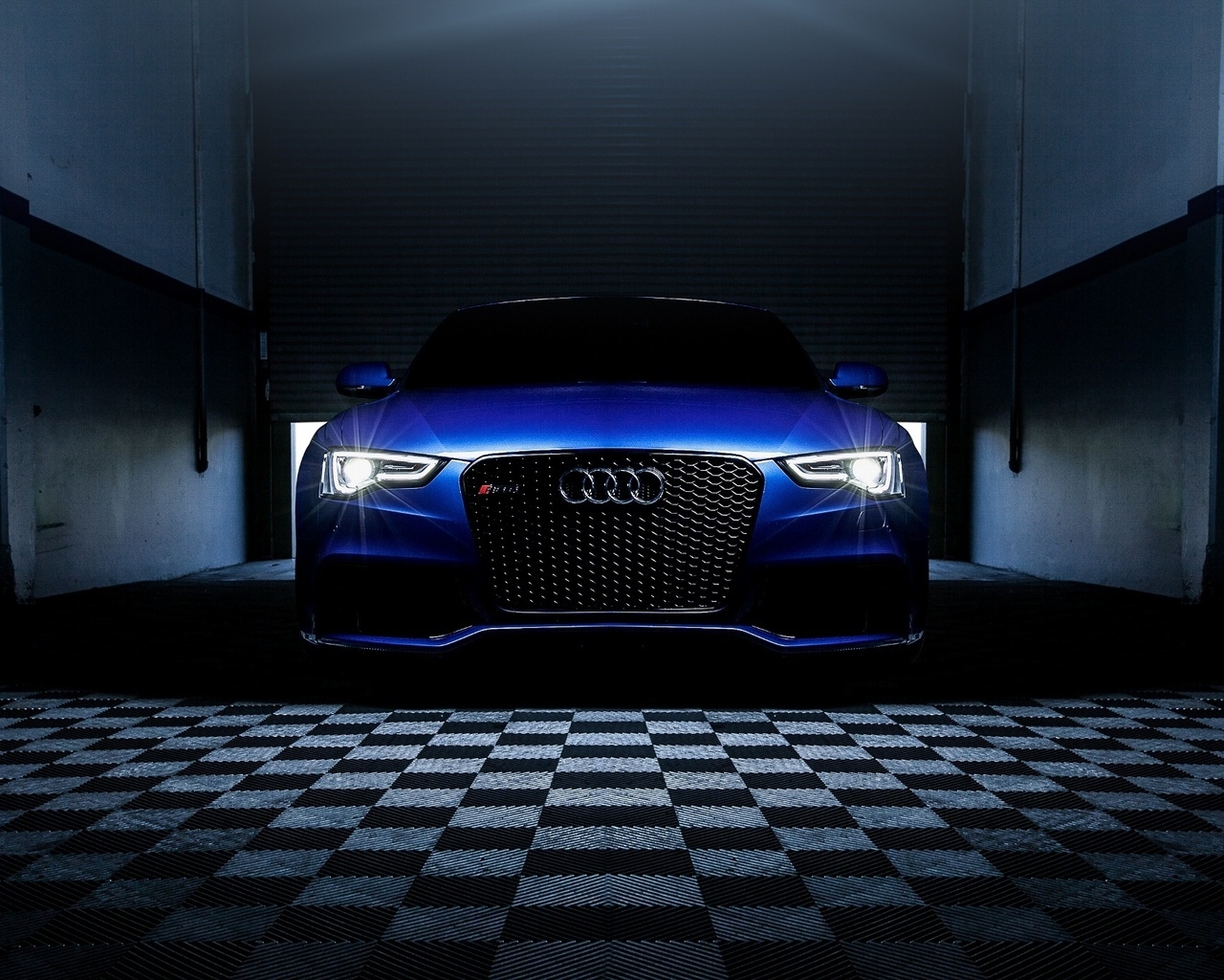 Blue Audi RS5 for 1280 x 1024 resolution