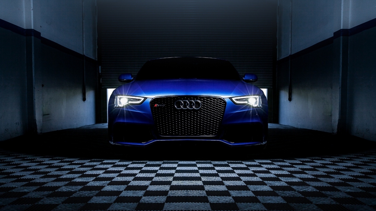 Blue Audi RS5 for 1280 x 720 HDTV 720p resolution
