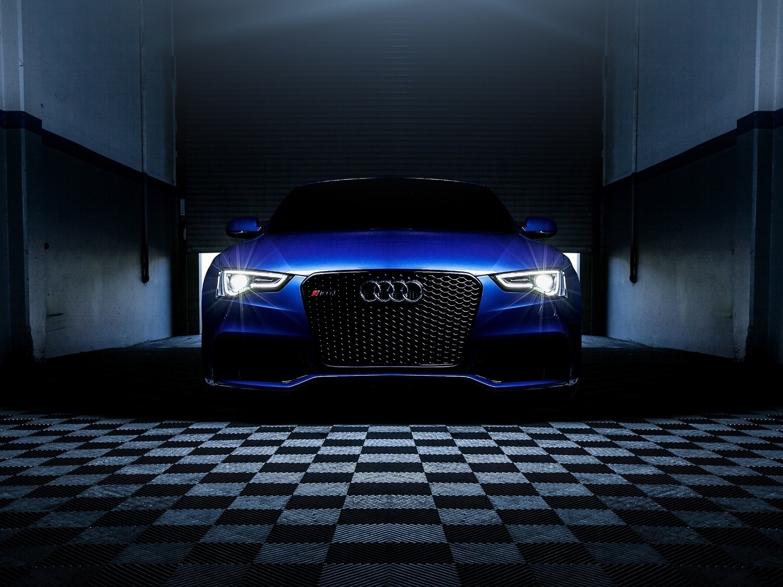 Blue Audi RS5 for 1600 x 1200 resolution