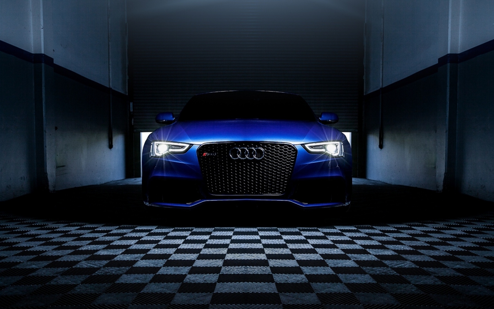 Blue Audi RS5 for 1680 x 1050 widescreen resolution