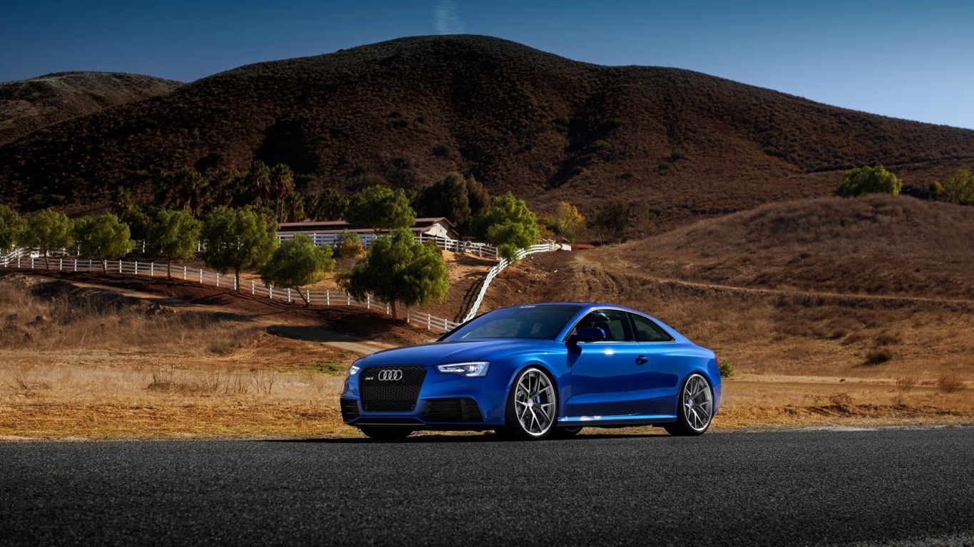 Blue Audi RS5 Sport Car for 1366 x 768 HDTV resolution