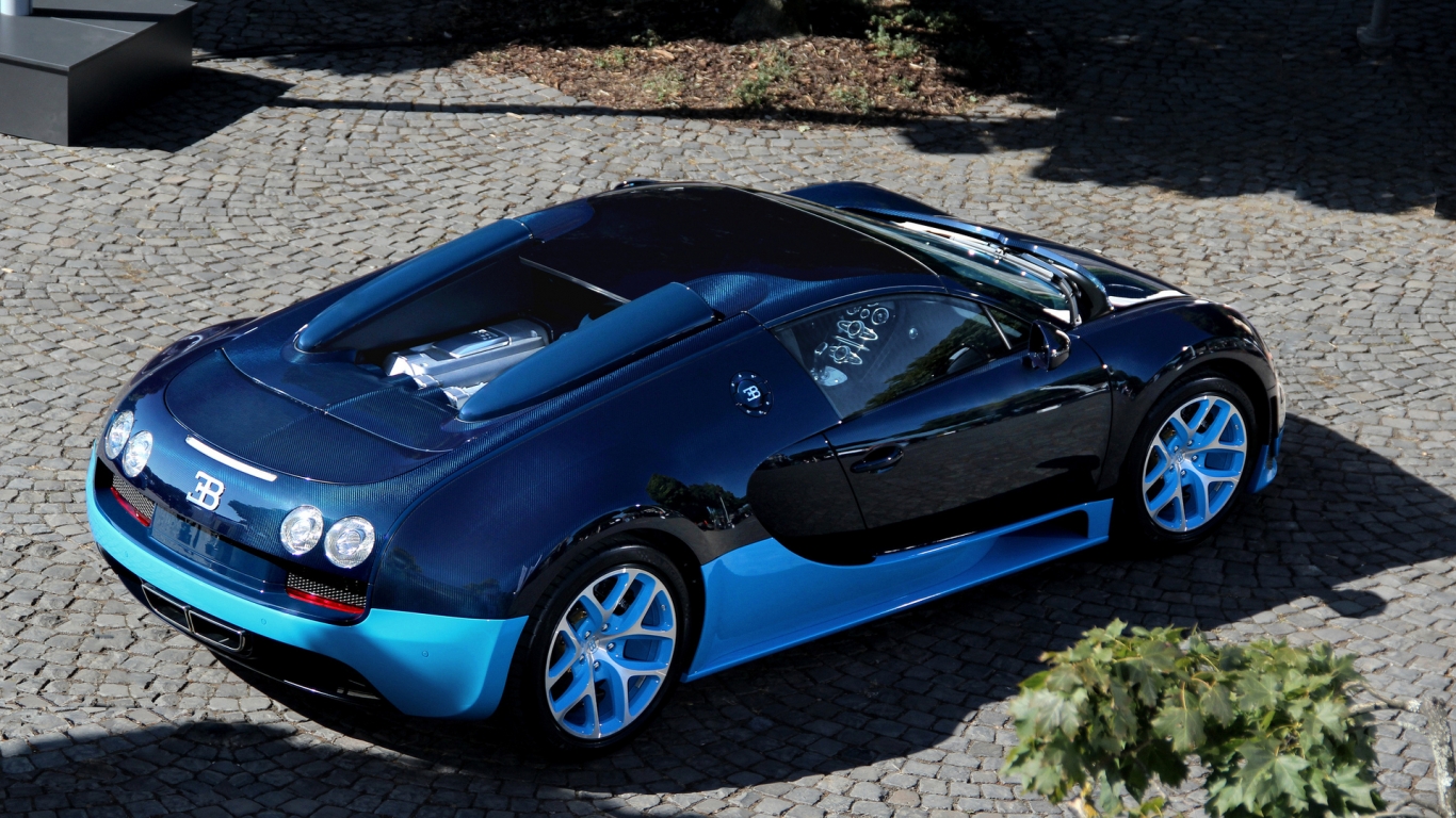 Blue Bugatti Veyron Grand Sport Vitesse Wallpaper for 1366 x 768 HDTV resolution