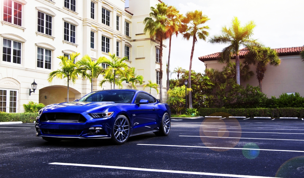 Blue Ford Mustang 2015 for 1024 x 600 widescreen resolution