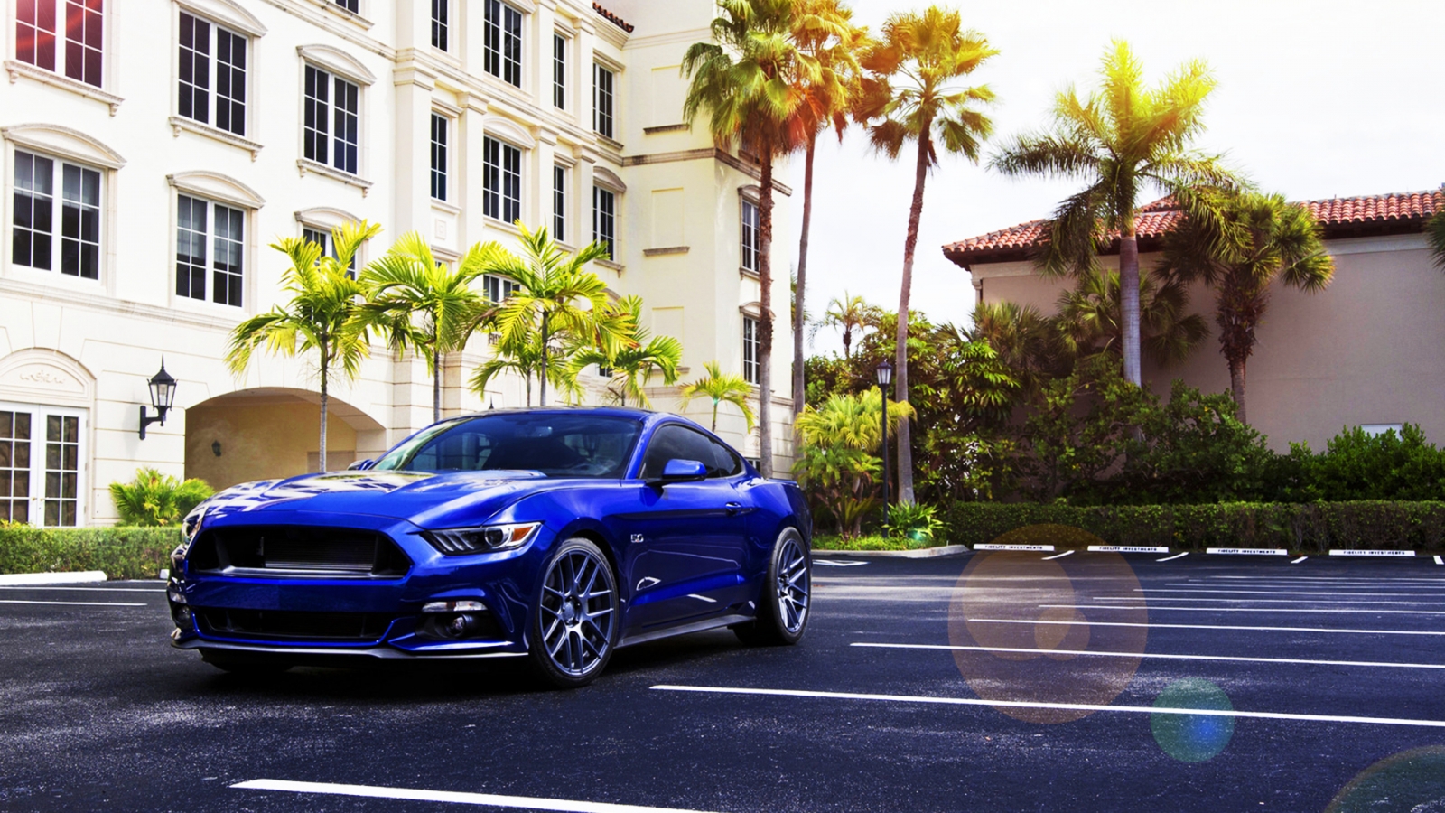 Blue Ford Mustang 2015 for 1600 x 900 HDTV resolution