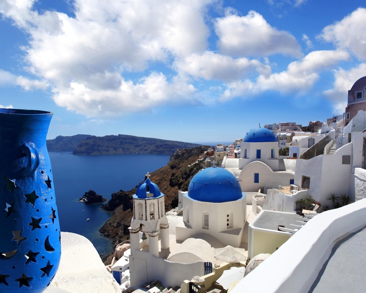 Blue Santorini Greece for 1280 x 1024 resolution